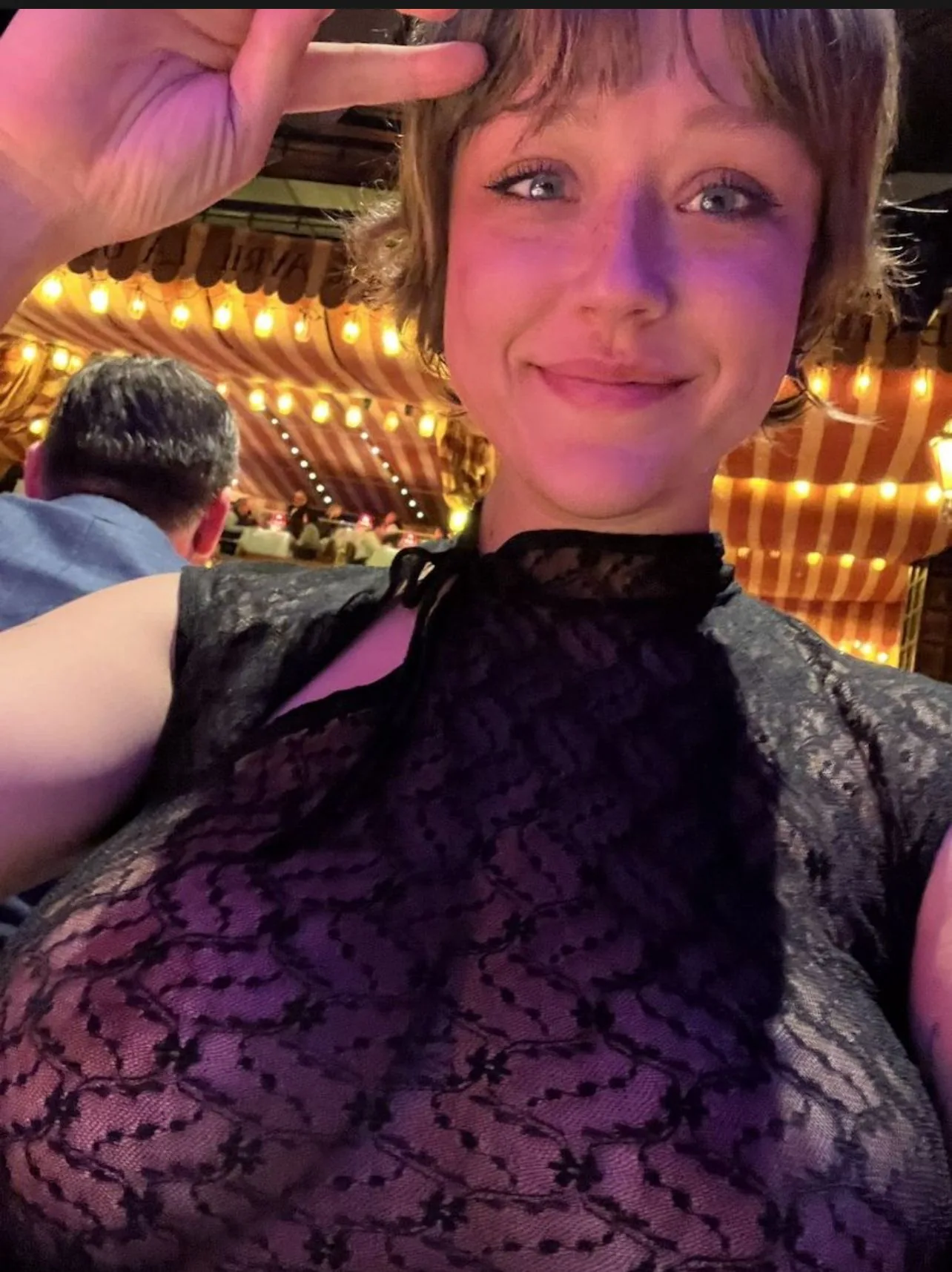 Isaure escort Sunderland